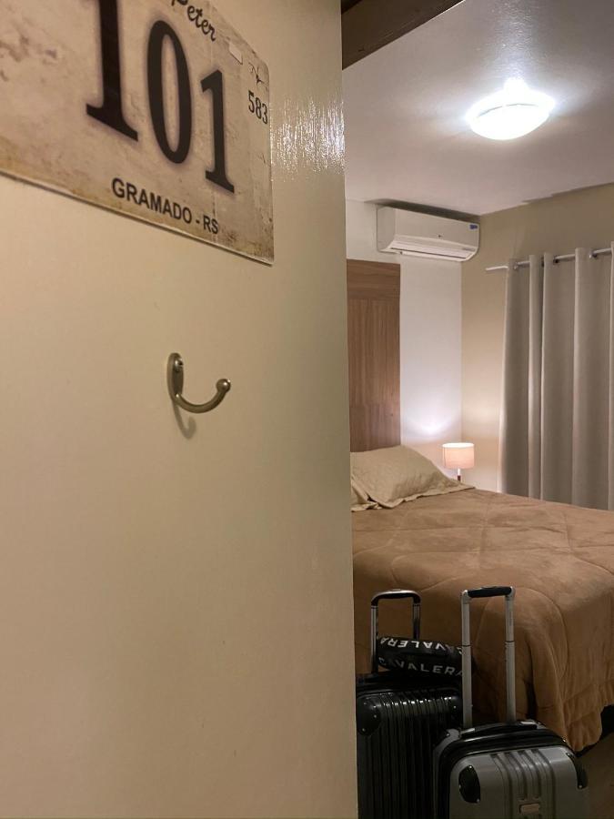 Hospedagem Saint Peter Apartment Gramado Exterior photo